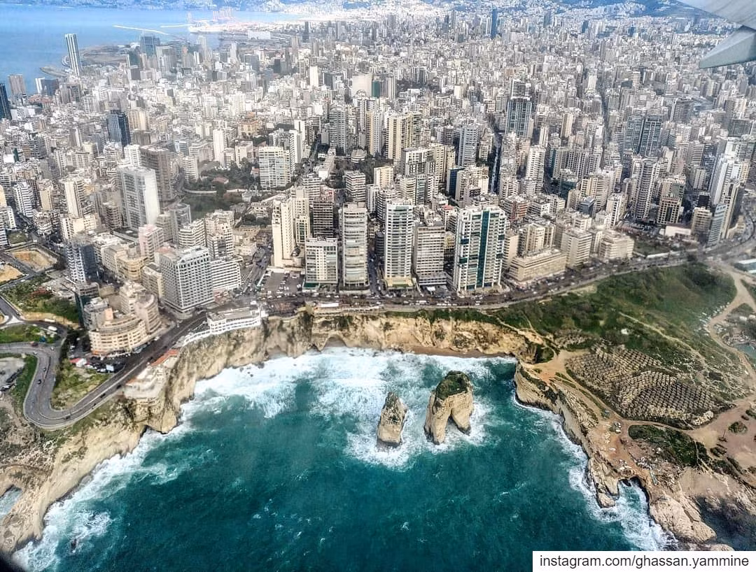 Theo Telegraph, Beirut có một trong những bãi biển tuyệt vời nhất Trung Đông. Ảnh: Instagram.