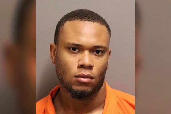 Bi ban chet khi dang livestream tren Facebook