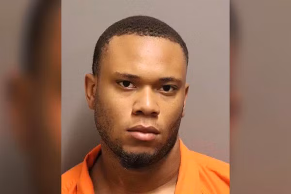 Bi ban chet khi dang livestream tren Facebook