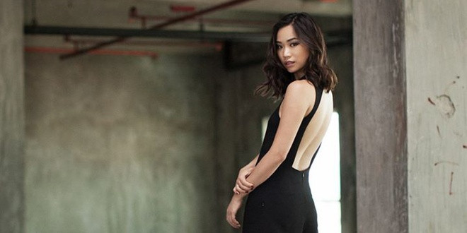 Nicole Coson (sinh năm 1992) là con gái của nữ tỷ phú giàu nhất Philippines Teresita Tan Sy-Coson, cháu gái của Henry Sy, cố tỷ phú giàu thứ 52 thế giới mới qua đời năm ngoái. Ai cũng nghĩ rằng cô gái trẻ sẽ tiếp bước mẹ và ông ngoại trong lĩnh vực kinh doanh bán lẻ. Tuy nhiên, Nicole lại là người có thiên hướng nghệ thuật.