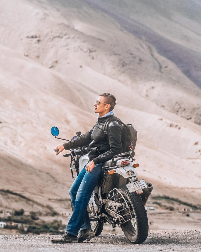 Victor B. Consunji (sinh năm 1979) là cháu trai của ông trùm xây dựng David Consunji. Anh kế nghiệp ông nội và thành lập công ty Victor Consunji Development Corporation.