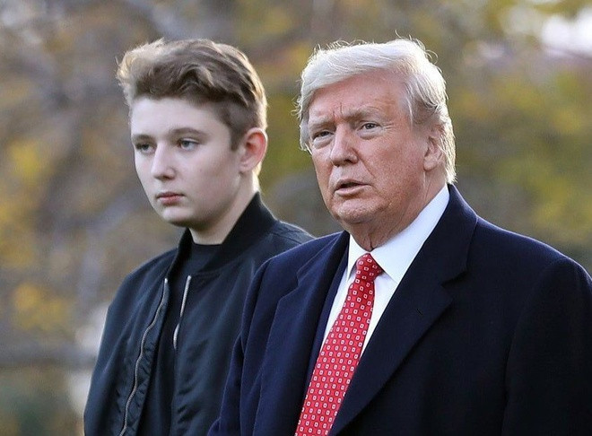 Ngoài sở thích chơi thể thao, Barron Trump còn thông thạo hai ngôn ngữ là tiếng Anh và tiếng Slovenia. 10X thường trò chuyện với ông bà ngoại bằng tiếng Slovenia. Hiện ông bà của Barron, Viktor và Amalija Knavs, đã chuyển đến Mỹ để giúp vợ chồng tổng thống chăm sóc con trai khi họ đi công tác.