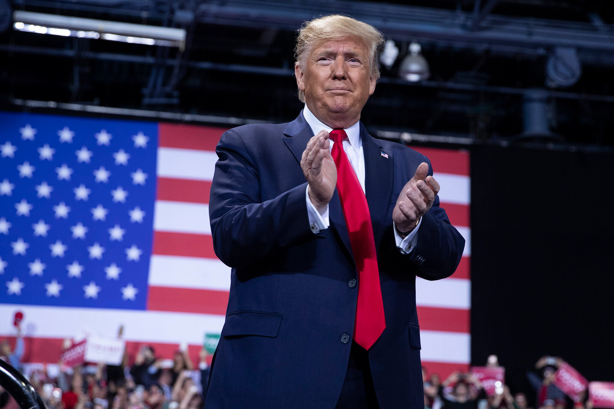 Tỷ lệ ủng hộ của cử tri độc lập dành ông Trump cũng tăng so với tháng 6, từ 41% lên 45%. Ảnh: Times of Israel.