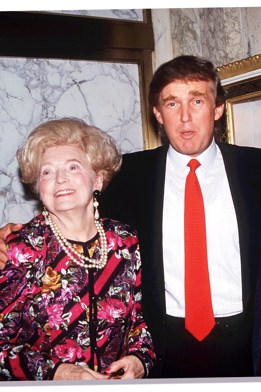 Được biết, một nhà dưỡng lão trong Trung tâm Y tế Bệnh viện Jamaica, nơi Mary từng làm tình nguyện, được đặt theo tên của bà. Ảnh: Bà Mary và con trai, Tổng thống Trump. Ảnh: VF.