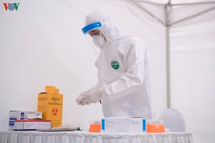 44 trường hợp F1, F2 của bệnh nhân 950 tại Vân Đồn có kết quả âm tính 44 truong hop F1, F2 cua benh nhan 950 tai Van Don co ket qua am tinh