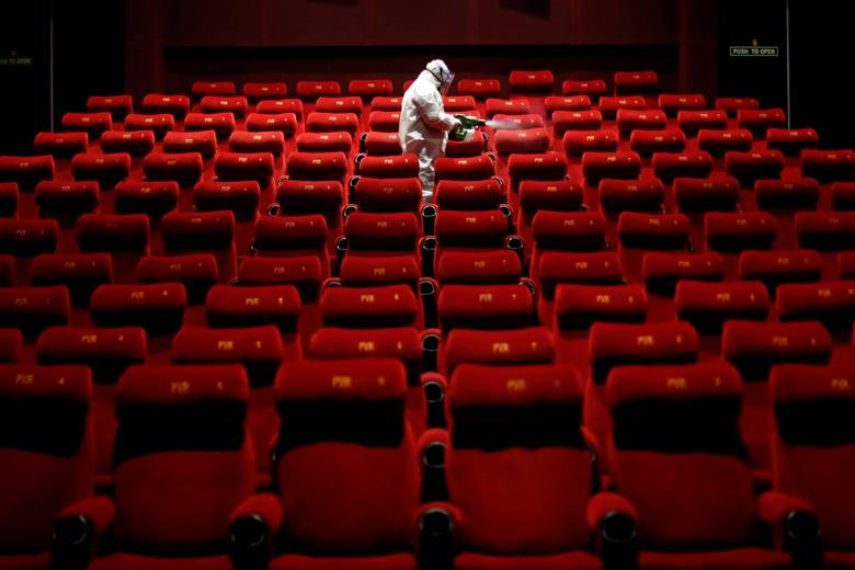 Tổng số ca mắc COVID-19 trên toàn thế giới hiện vượt mốc 20 triệu người. Được biết, Mỹ đang đứng đầu thế giới về tổng số ca mắc bệnh cũng như tử vong.