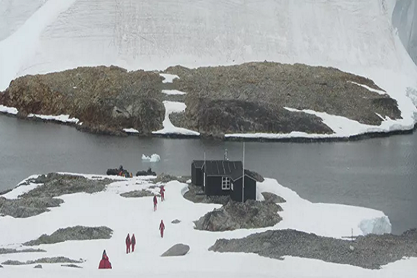 Nhà Wordie trên đảo Winter được xây dựng vào ngày 7/1/1947. Theo Sputnik, ngôi nhà được đặt theo tên của nhà thám hiểm và địa chất James Wordie.