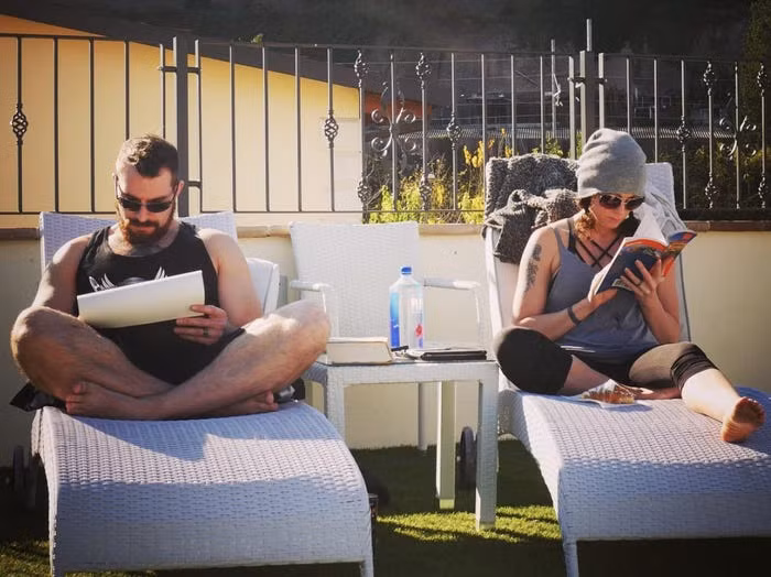 Ban đầu, họ nói rằng họ phải vượt qua sự e ngại khi muốn có một lối sống khác.