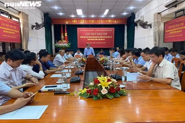 Quang Binh chi dao dung chi 2,2 ty mua cap da tang dai bieu
