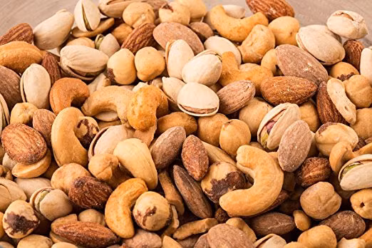 Các loại hạt không tẩm muối như quả óc chó, quả hồ đào, đậu phộng, hồ trăn và hạnh nhân. Tốt nhất là chọn nguyên liệu thô hoặc rang mà không cần thêm muối.