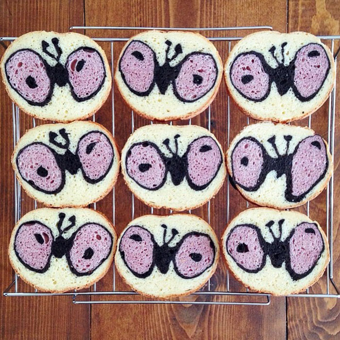 Bánh mì họa tiết hình con bướm xinh đẹp.