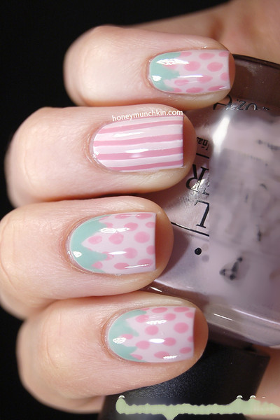 Nail dâu màu hồng xinh xắn.