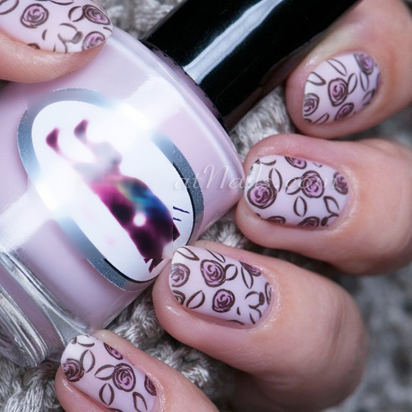 Nail hoa tím mộng mơ.