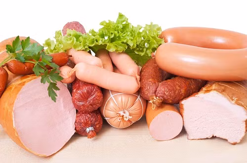 Hạn chế ăn thực phẩm chế biến sẵn bởi chúng có chỉ số đường huyết và chất béo cao, không tốt cho hệ tiêu hóa và sức khỏe.