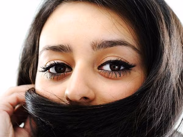 Sữa hạnh nhân có nhiều vitamin như vitamin A, cần thiết cho chức năng hoạt động của mắt. Để cải thiện khả năng nhìn và ngăn ngừa các bệnh liên quan đến mắt, hãy thêm sữa hạnh nhân trong chế độ ăn uống hàng ngày.