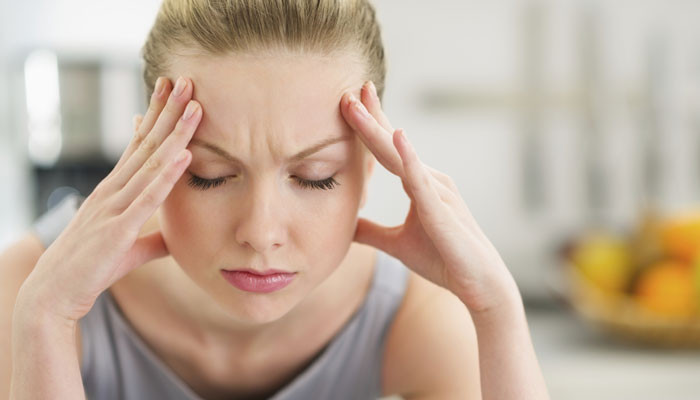 Loại bỏ căng thẳng: Theo một nghiên cứu được công bố trên tạp chí Sinh học Tâm thần, sự căng thẳng làm chậm sự trao đổi chất của chúng ta. Hơn nữa, khi chúng ta bị căng thẳng, chúng ta có xu hướng ăn nhiều thức ăn nhiều dầu mỡ, ngọt và mặn hơn.