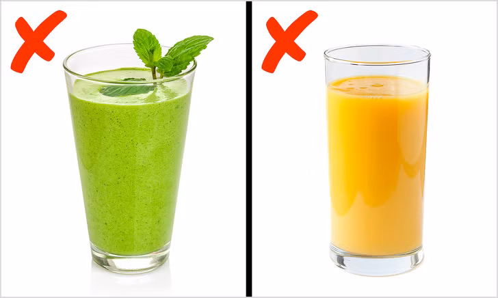 Nước trái cây và sinh tố gây cảm giác da bẩn: Việc ép nước trái cây khiến chất xơ trong rau quả mọng biến mất. Vì vậy, nếu bạn không bổ sung chất xơ, khả năng cơ thể tự làm sạch sẽ giảm đi.