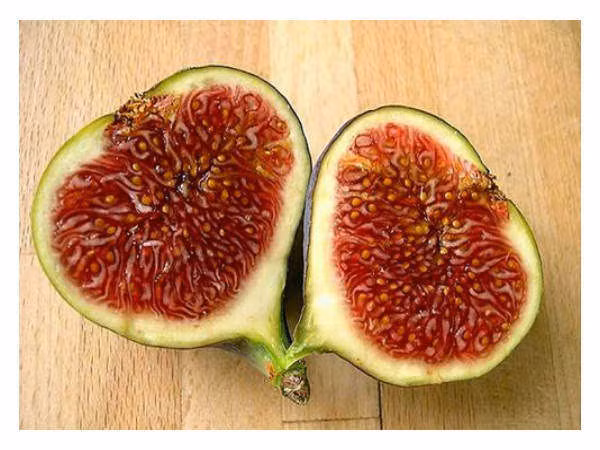 Ăn quả sung khô cũng là một cách giúp bạn tăng lượng kali cho cơ thể. Ảnh: Boldsky.