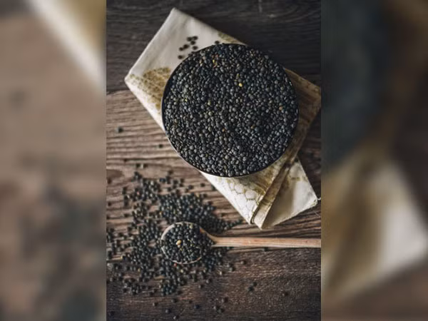 Họ nhà đậu cũng là món cần tránh khi bạn bị tiêu chảy. Đậu nành hoặc đậu lima có hàm lượng lectins cao gây viêm trong ruột. Ảnh: Boldsky.