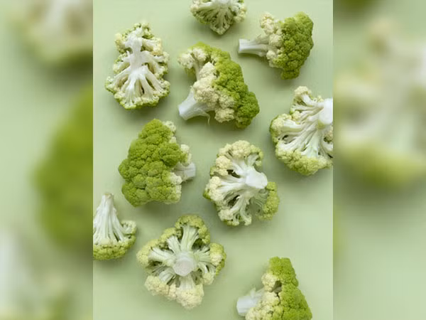 Các loại rau có nhiều chất xơ và tiêu chảy không đi đôi với nhau. Các loại rau như bông cải xanh, cải bắp và súp lơ có thể làm tình trạng của bạn trầm trọng hơn. Ảnh: Boldsky.