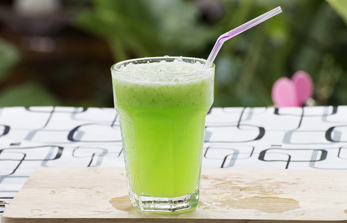 Cỏ cà ri và nước dưa chuột: Thức uống này làm tăng sự chuyển hóa lipid và do đó giúp giảm cân.