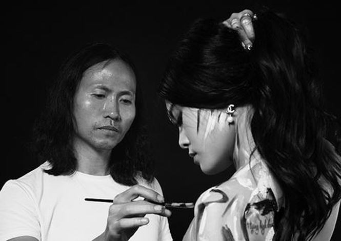 Họa sĩ Ngô Lực được coi là một trong những người góp phần đưa nghệ thuật body painting về Việt Nam