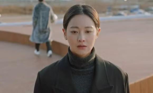 Trước khi lấy tôi cô ấy từng yêu một người vài năm rồi chia tay. Nói đúng hơn, thời điểm đó, gặp tôi, cô ấy “say nắng” nên quyết định bỏ người kia để yêu tôi. (Ảnh minh họa)