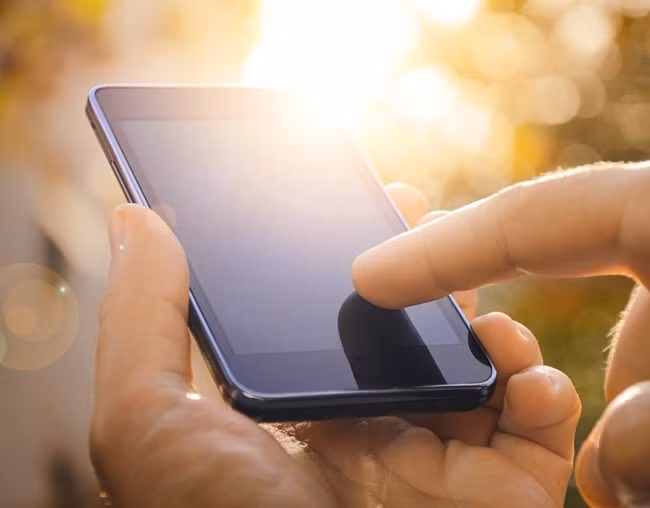 Điện thoại thông minh cũng có ngày hết hạn dùng. Thông thường, vật dụng thiết yếu này chỉ hoạt động ổn định trong vòng 2-3 năm.