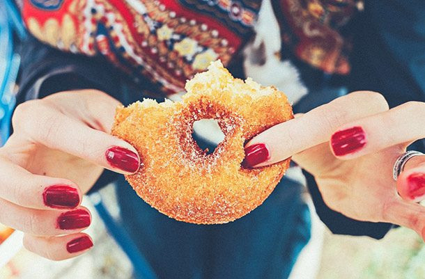 Canada là quốc gia có nhiều cửa hàng bánh donut nhất. Mỗi thành phố của quốc gia này có nhiều cửa hàng bánh donut hơn bất kỳ quốc gia nào khác.