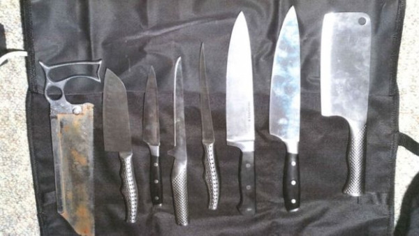 Đồ vật thu được tại nhà Lenon.