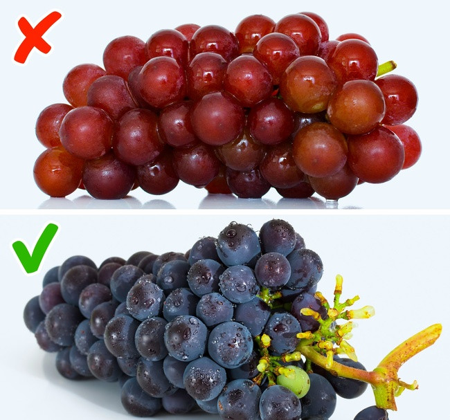 Nho có thời hạn sử dụng rất ngắn. Vì vậy, nếu bạn mua nho siêu thị không hư hỏng trong 2 ngày, có nghĩa là chúng đã trải qua một quá trình xử lý hóa học.