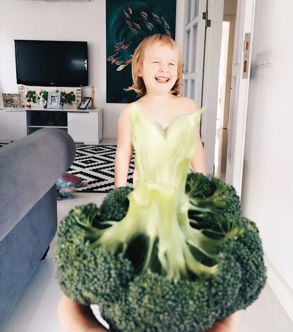 Bộ ảnh của Stefani với loạt trang phục ấn tượng rấy được yêu thích trên mạng xã hội.