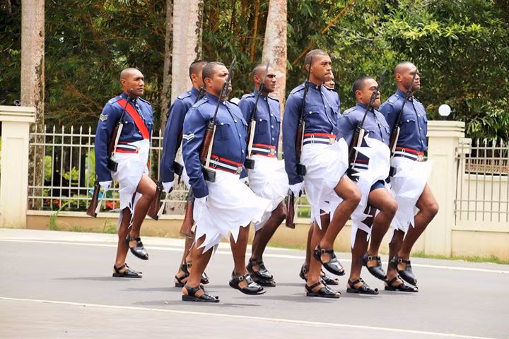 Trang phục độc đáo của những người lính Scotland.