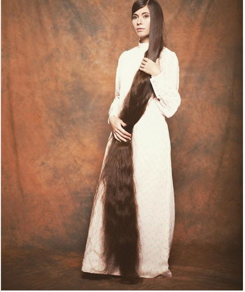 Vẻ đẹp từ tóc tới chân.