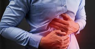 Buồn nôn và tiêu chảy: Đó là những phản ứng phụ phổ biến nhất khi dùng quá liều vitamin C, đặc biệt khi dùng khi bụng đói. Điều này xảy ra là do vitamin C có quá nhiều trong đường tiêu hóa.