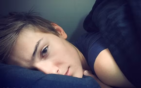 Tôi có nên nhận đau khổ một mình ra đi để chồng và người tình cũ có cơ hội đoàn tụ không? (Ảnh minh họa)