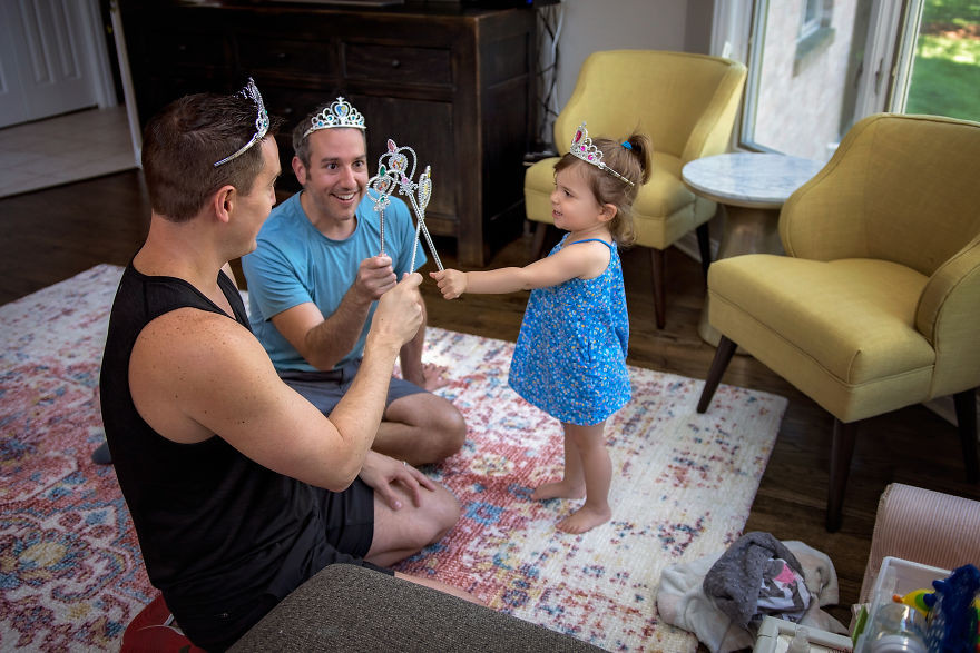 Khi cha con cùng hóa thành công chúa.