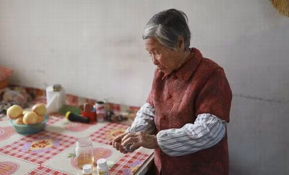 Mẹ chồng tôi là người phụ nữ nông thôn, hiền lành và rất yêu thương con dâu.