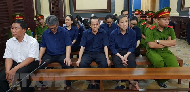 Các bị cáo tại phiên tòa ngày 26/5. (Ảnh: Thành Chung/TTXVN)