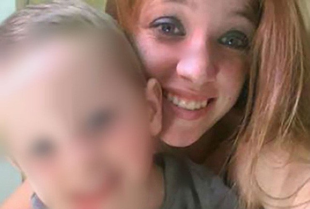 Quá áp lực trước tính sở hữu của Tim, Chelsie đã quyết định chia tay.