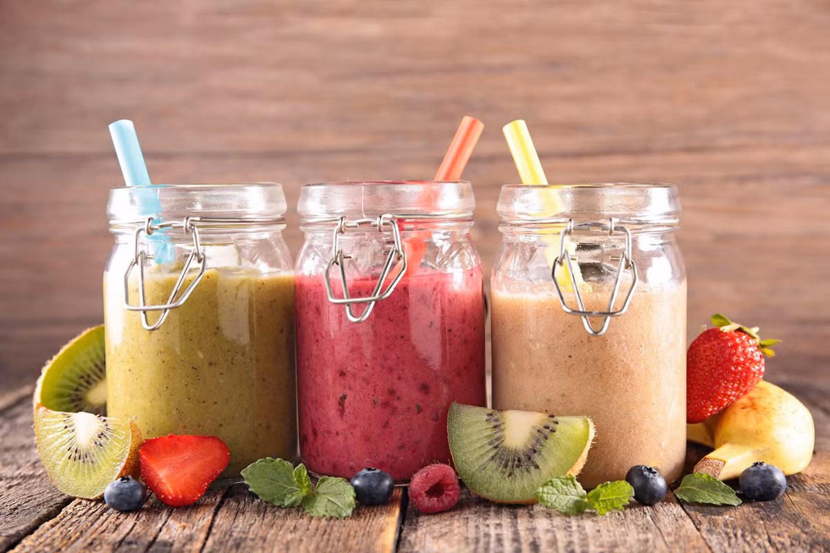 Chanh kết hợp với đu đủ cũng tạo ra một loại đồ uống ảnh hưởng xấu đến máu, đặc biệt là những người thiếu máu rơi vào tình trạng trầm trọng hơn.