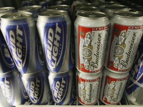 Budweiser có thể là loại bia bán chạy nhất mọi thời đại ở Mỹ nhưng nó thực sự là một phát minh của Đức và công ty có trụ sở tại Bỉ.