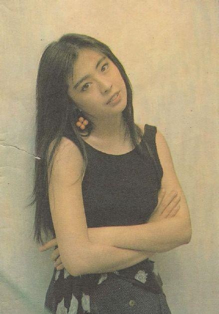 Năm 2013, những hình ảnh gương mặt nhăn nheo, biến dạng của Vương Tổ Hiền ngập tràn trên mạng xã hội. Nhiều thông tin cho rằng người đẹp lạm dụng dao kéo dẫn đến những biến chứng của phẫu thuật thẩm mỹ.