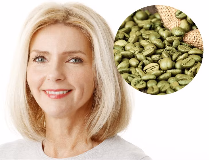 Hãy thử cà phê xanh: Đây là hạt cà phê chưa rang, chúng có nhiều chất dinh dưỡng hơn. Loại cà phê này có một lượng lớn chất chống oxy hóa, giúp chống lại quá trình lão hóa.