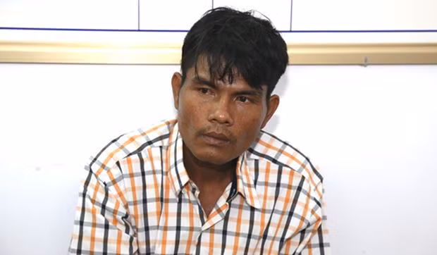 Bat nghi can sat hai phu nu, bo thi the vao lu nuoc