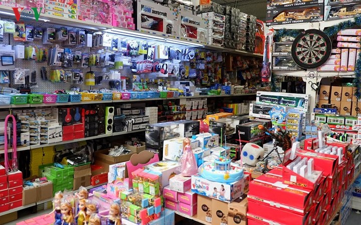  Chợ Đồng Xuân ở Berlin là địa chỉ thân thiết của cộng đồng người Việt Nam ở thủ đô rộng lớn của nước CHLB Đức.