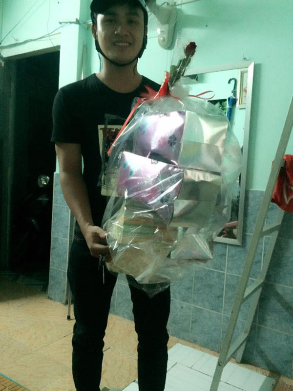 Bức ảnh được đăng tải đã khiến nhiều người xúc động. Ảnh: Facebook Mai Mai.