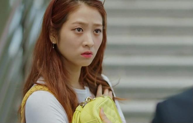 Giờ ngồi ngẫm lại, mới có vài tháng yêu nhau mà tôi mất một khoản tiền không hề nhỏ, dễ cũng phải lên tới vài chục triệu. (Ảnh minh họa)