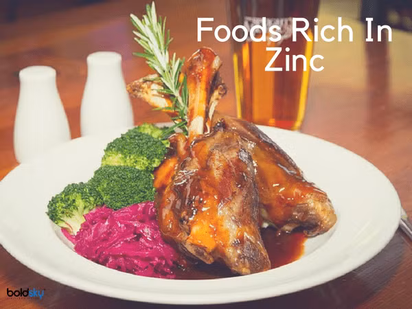 Thịt cừu là thực phẩm giàu chất kẽm và một số vitamin, khoáng chất khác. Nó còn chứa riboflavin, vitamin B12, selen, niacin, sắt và phốt pho.