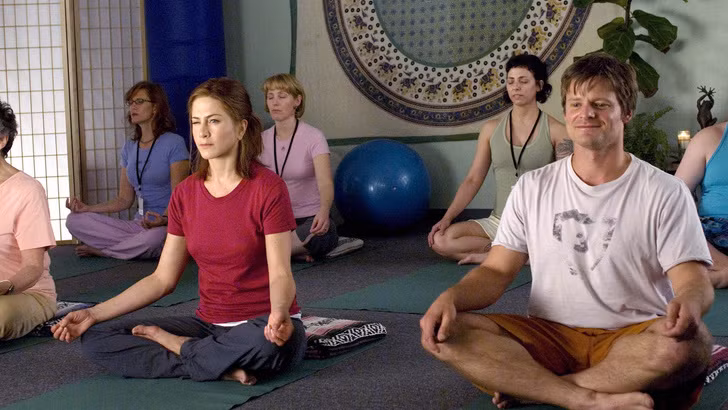 5. Thiền: Theo nghiên cứu ở Mỹ, thiền đóng một vai trò trong việc giải quyết các vấn đề liên quan đến chứng mất ngủ. Bệnh nhân tập thiền giúp cải thiện chất lượng giấc ngủ, đồng thời, sự lo lắng, căng thẳng và mệt mỏi của họ biến mất.